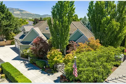 631 Seventh Fairway Drive, Medford, OR 97504 - Photo 70