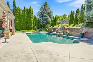 631 7th Fairway Dr, Medford, OR 97504 - Photo 64