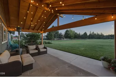 63235 Anika Lane, Bend, OR 97701 - Photo 4