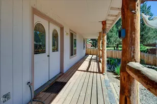 6089 NW Combs St, Prineville, OR 97754 - Photo 2