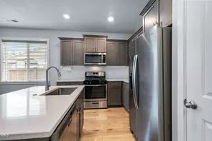 16624 Pne Crk Dr, La Pine, OR 97739 - Photo 4