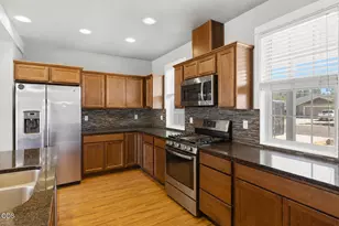 51379 Apache Tears, La Pine, OR 97739 - Photo 10