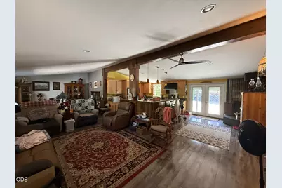 4527 E Evans Creek Road, Rogue River, OR 97537 - Photo 12