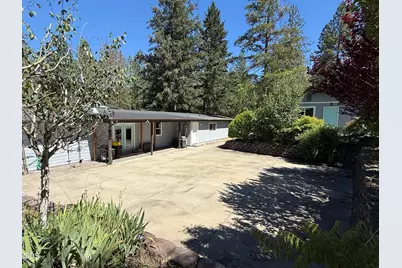 4527 E Evans Creek Road, Rogue River, OR 97537 - Photo 10