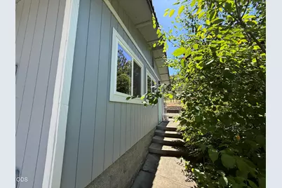4527 E Evans Creek Road, Rogue River, OR 97537 - Photo 36