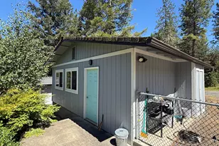 4527 E Evans Creek Rd, Rogue River, OR 97537 - Photo 12