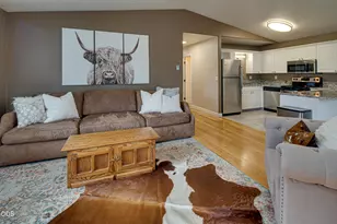 747 E Black Butte Ave, Sisters, OR 97759 - Photo 4