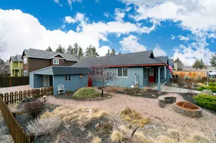 747 E Black Butte Ave, Sisters, OR 97759 - Photo 2