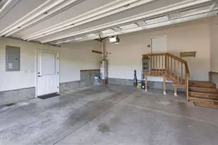 2738 SW Trinity Way, Grants Pass, OR 97527 - Photo 28