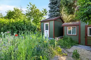 1312 Iowa St, Ashland, OR 97520 - Photo 24