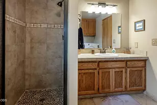 63517 J D Estates Dr, Bend, OR 97701 - Photo 10