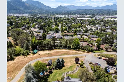 1438 NE Sherman Lane, Grants Pass, OR 97526 - Photo 56