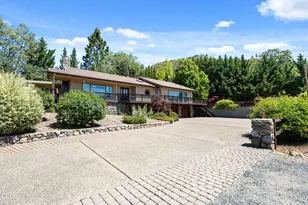 1438 NE Sherman Ln, Grants Pass, OR 97526 - Photo 52