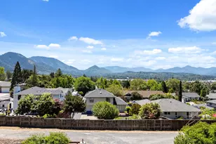 1438 NE Sherman Ln, Grants Pass, OR 97526 - Photo 62