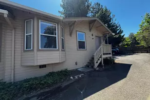 473 Scenic Dr, Ashland, OR 97520 - Photo 44