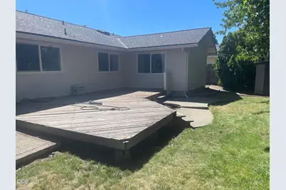 1141 N Modoc Avenue, Medford, OR 97504 - Photo 4