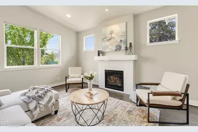 20693 SE Cougar Peak Drive, Bend, OR 97702 - Photo 4