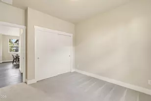 20693 SE Cougar Peak Dr, Bend, OR 97702 - Photo 18