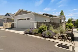 20693 SE Cougar Peak Dr, Bend, OR 97702 - Photo 22