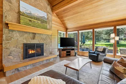 13439 Galium, Black Butte Ranch, OR 97759 - Photo 4