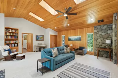 13439 Galium, Black Butte Ranch, OR 97759 - Photo 12