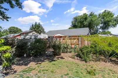 2574 Howard Avenue, Medford, OR 97501 - Photo 24