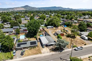 2574 Howard Ave, Medford, OR 97501 - Photo 30