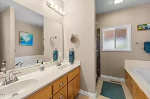 523 Meadowbrook Dr, Central Point, OR 97502 - Photo 18