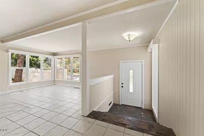 300 Sunrise Avenue, Medford, OR 97504 - Photo 8