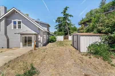 300 Sunrise Avenue, Medford, OR 97504 - Photo 34