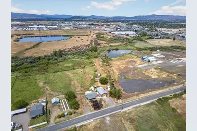 1745 E Gregory, Central Point, OR 97502 - Photo 16