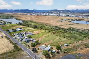 1745 E Gregory, Central Point, OR 97502 - Photo 14