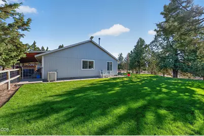 65245 76th Street, Bend, OR 97703 - Photo 32