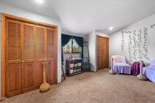 667 Golden Ln, Medford, OR 97504 - Photo 18