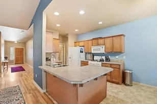3279 NE Jonahs Ct, Bend, OR 97701 - Photo 6
