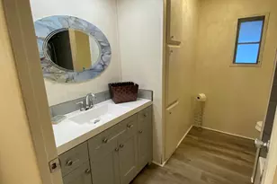 4624 S Pacific Hwy, Phoenix, OR 97535 - Photo 8