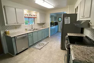 4624 S Pacific Hwy, Phoenix, OR 97535 - Photo 4