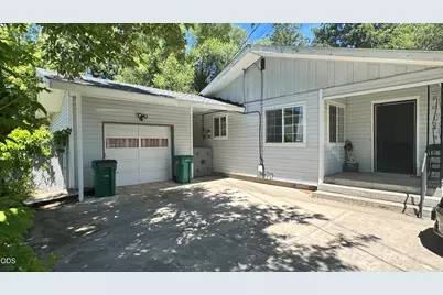 5989 Delaware Avenue, Klamath Falls, OR 97603 - Photo 2