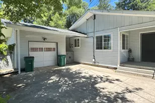 5989 Delaware Ave, Klamath Falls, OR 97603 - Photo 2