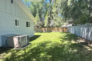 5989 Delaware Ave, Klamath Falls, OR 97603 - Photo 4