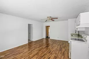1980 McCarter Ln, Grants Pass, OR 97527 - Photo 32