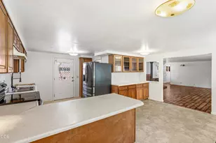 1980 McCarter Ln, Grants Pass, OR 97527 - Photo 28
