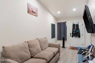 382 NE 10th St, Prineville, OR 97754 - Photo 6