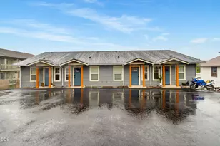 382 NE 10th St, Prineville, OR 97754 - Photo 2