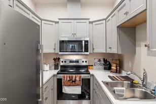 382 NE 10th St, Prineville, OR 97754 - Photo 8