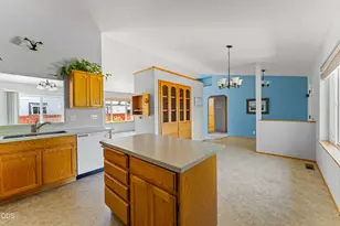 1445 SW Silver Maple Way, Grants Pass, OR 97526 - Photo 4