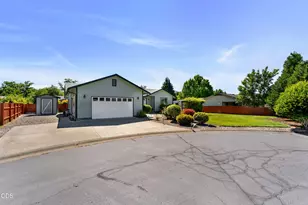1445 SW Silver Maple Way, Grants Pass, OR 97526 - Photo 28