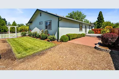 1445 SW Silver Maple Way, Grants Pass, OR 97526 - Photo 24