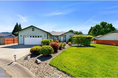 1445 SW Silver Maple Way, Grants Pass, OR 97526 - Photo 1
