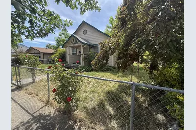 501 SE J Street, Grants Pass, OR 97526 - Photo 4